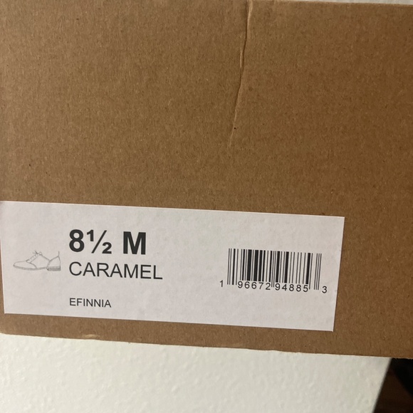 Lucky Oxford’s in Caramel - Picture 5 of 5